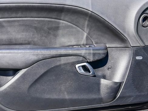 Used 2015 Dodge Challenger R/T Plus image 29