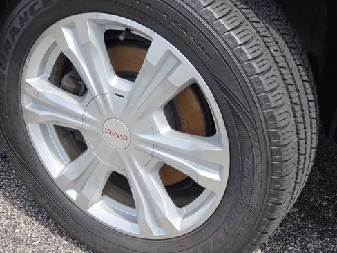 Used 2017 GMC Terrain SLE w/ Convenience Package AWD/4WD image 8