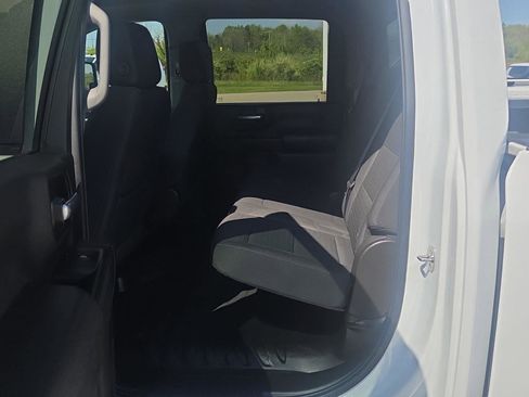 Used 2024 GMC Sierra 2500 Pro AWD/4WD image 12