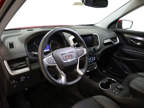 Certified 2024 GMC Terrain SLT w/ Infotainment Package II AWD/4WD image 9