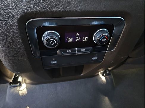 Used 2023 Chevrolet Tahoe LS RWD image 12