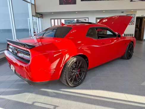 Used 2023 Dodge Challenger SRT Hellcat w/ Driver Convenience Group RWD image 8