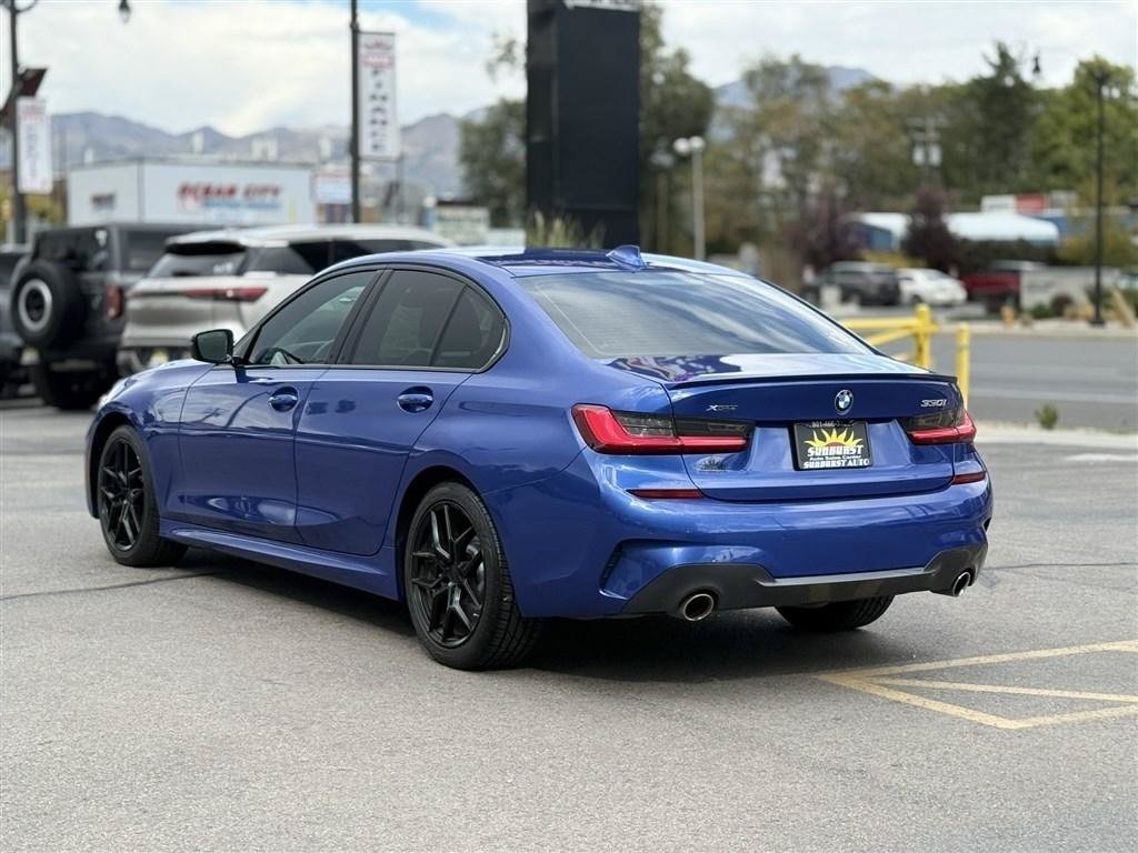 Used 2020 BMW 330i xDrive Sedan w/ M Sport Package AWD/4WD image 5