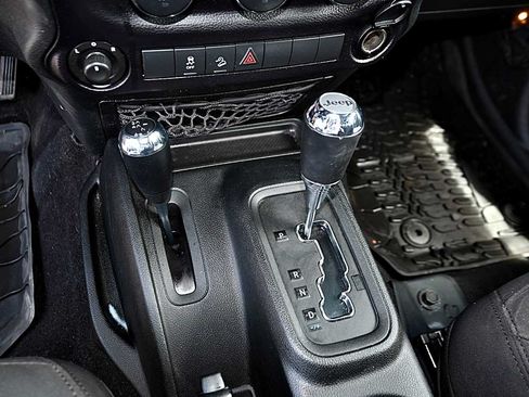 Used 2016 Jeep Wrangler Unlimited Sport w/ Quick Order Package 24S AWD/4WD image 25