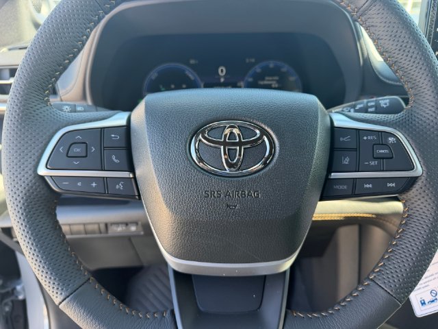 New 2026 Toyota Sienna XLE Woodland Edition AWD/4WD image 14