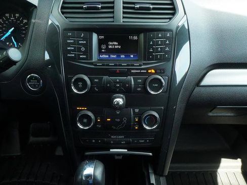 Used 2019 Ford Explorer XLT FWD image 16