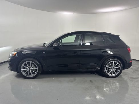 Used 2023 Audi Q5 e Premium Plus w/ Premium Plus Package AWD/4WD image 2