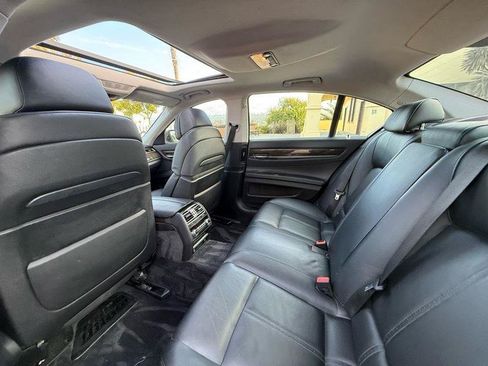 Used 2009 BMW 750i RWD image 45