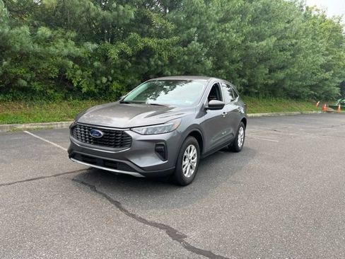 Used 2023 Ford Escape Active AWD/4WD image 9