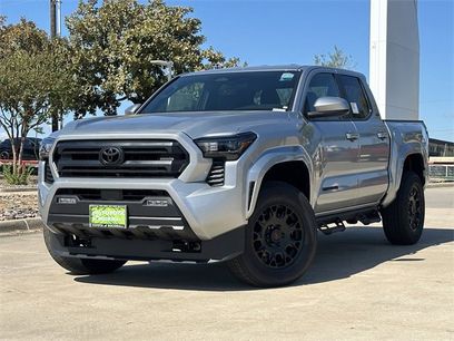 New 2025 Toyota Tacoma SR5 w/ Blackout Plus Package (GST)