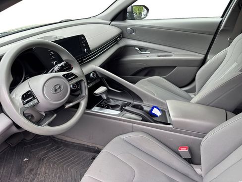 Used 2023 Hyundai Elantra SEL FWD image 15