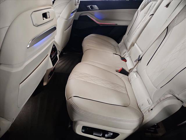 Certified 2025 BMW X7 xDrive40i w/ M Sport Package AWD/4WD image 19