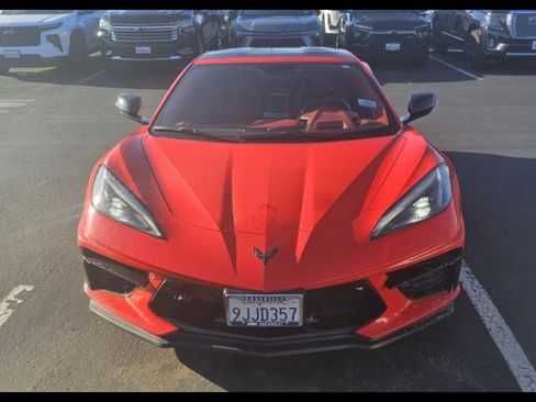 Used 2023 Chevrolet Corvette Stingray Premium Cpe w/ Z51 Performance Package RWD image 2
