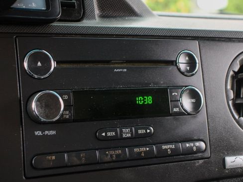 Used 2014 Ford E-350 and Econoline 350 Super Duty w/ Power Windows & Locks Group image 26