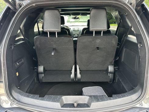 Used 2018 Ford Explorer Sport w/ Equipment Group 401A AWD/4WD image 19