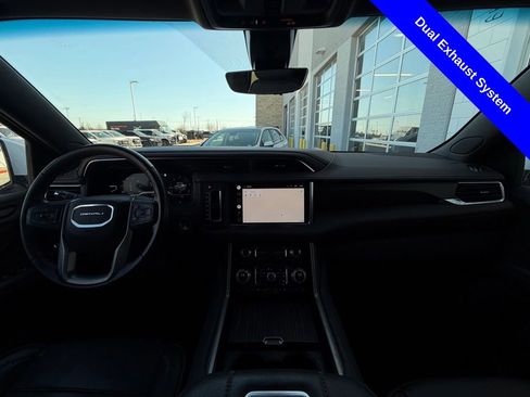 Used 2022 GMC Yukon XL Denali w/ Advanced Technology Package image 26