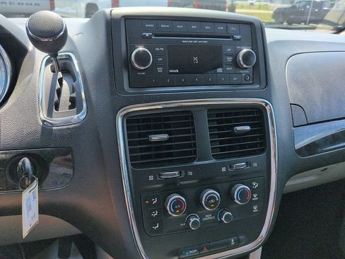 Used 2014 Dodge Grand Caravan SE w/ Quick Order Package 29E SE FWD image 24