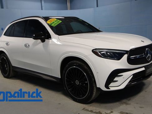 Used 2023 Mercedes-Benz GLC 300 image 1