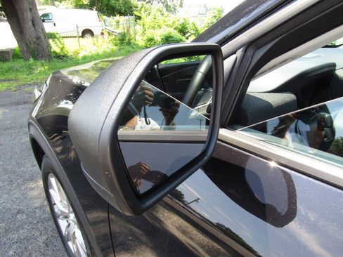 Used 2025 Ford Explorer Active w/ Active Comfort Package AWD/4WD image 33