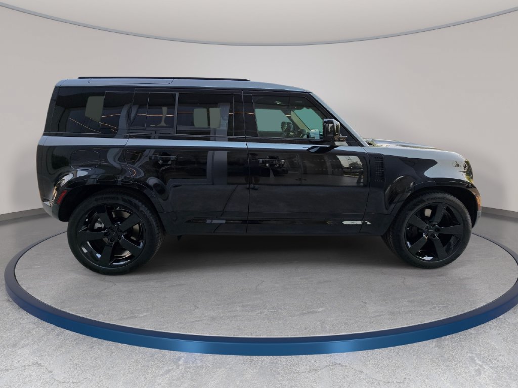 New 2026 Land Rover Defender 110 X-Dynamic SE AWD/4WD image 4