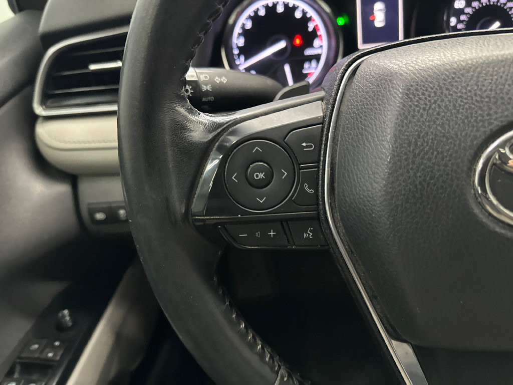 Used 2020 Toyota Camry SE w/ Convenience Package FWD image 23