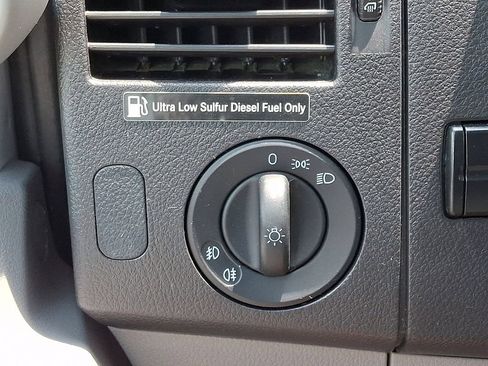 Used 2017 Mercedes-Benz Sprinter 2500 image 19