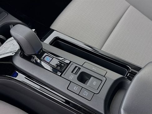 New 2026 Toyota Prius LE image 19