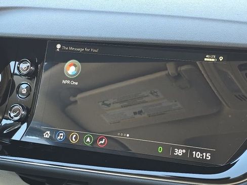 Used 2023 Buick Envision Avenir image 38