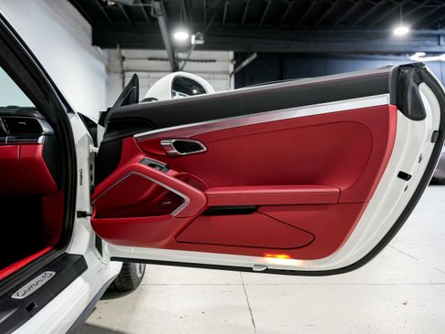 Used 2016 Porsche 911 Carrera 4S image 27