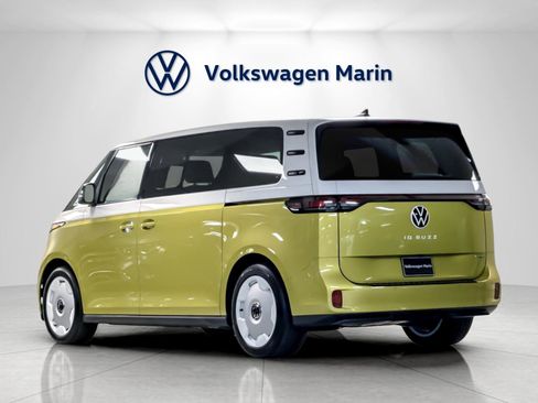 New 2025 Volkswagen ID. Buzz 1st Edition image 3
