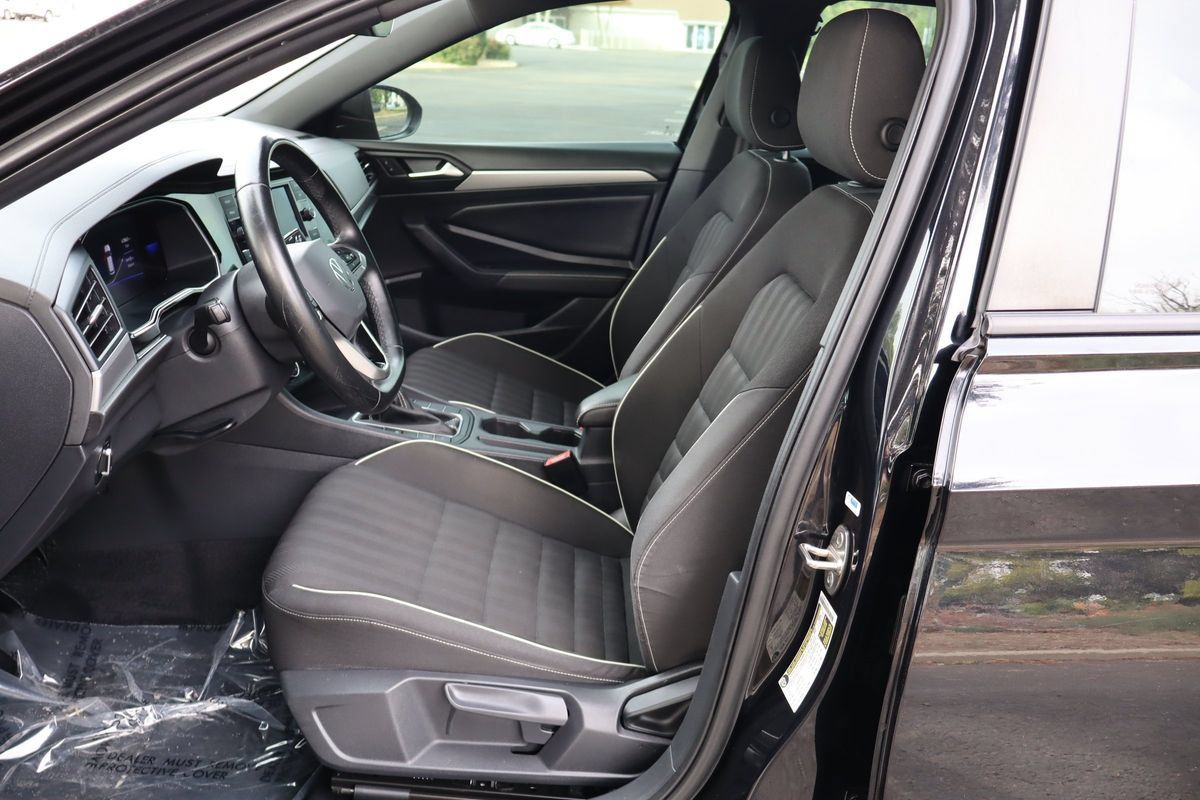 Used 2022 Volkswagen Jetta Sport FWD image 19