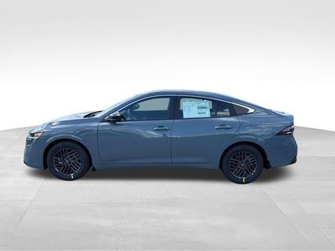 New 2026 Nissan Sentra SV w/ Floor Mat Package FWD image 5