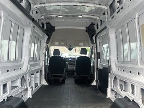 Used 2024 Ford Transit 350 148 High Roof Extended image 9
