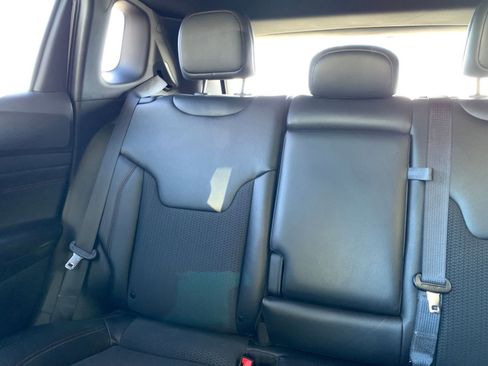 Used 2025 Jeep Compass Trailhawk image 38