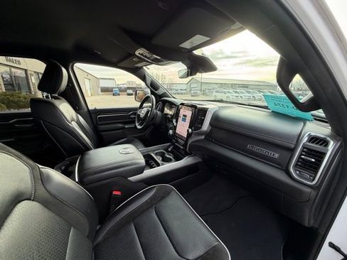 Used 2025 RAM 1500 Laramie image 10