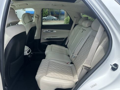 Used 2022 Genesis GV70 3.5T Sport w/ Sport Prestige Package AWD/4WD image 23