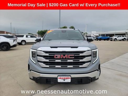 Used 2024 GMC Sierra 1500 SLE RWD image 2