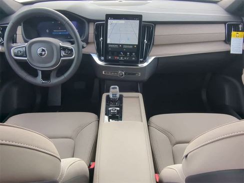 New 2026 Volvo XC90 B5 Core image 14