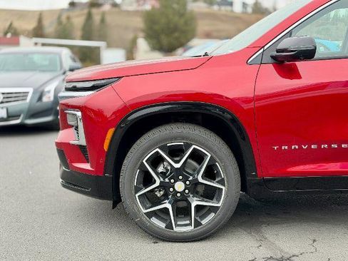 New 2026 Chevrolet Traverse High Country w/ LPO, Floor Liner Package image 15