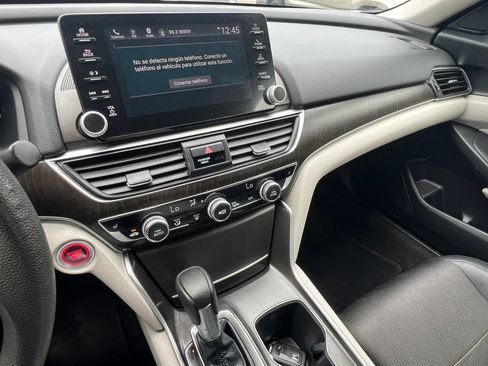 Used 2018 Honda Accord EX image 21