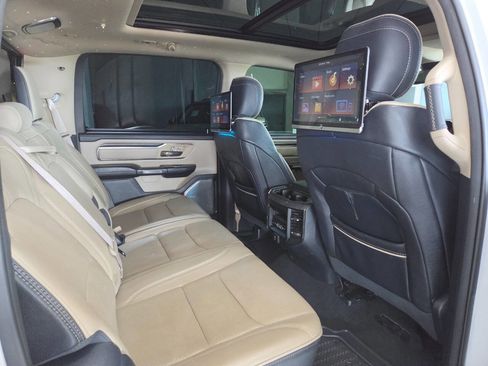 Used 2019 RAM 1500 Limited RWD image 31