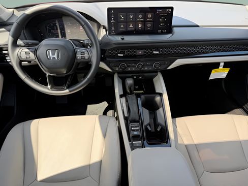 Certified 2025 Honda Accord EX-L image 10