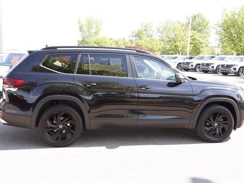 Used 2023 Volkswagen Atlas SE w/ Black Wheel Package AWD/4WD image 2