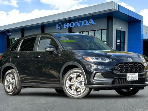 Certified 2026 Honda HR-V LX image 1