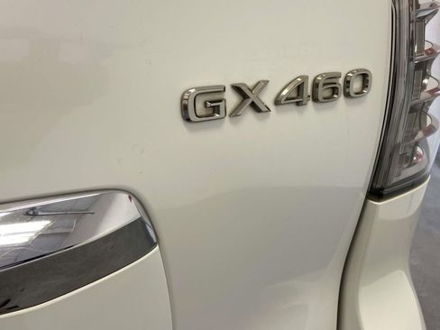 Used 2017 Lexus GX 460 w/ Preferred Accessory Package AWD/4WD image 12