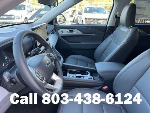 New 2026 Ford Explorer Active image 7