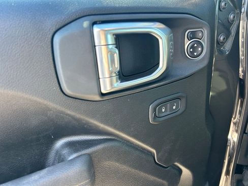 New 2026 Jeep Gladiator Rubicon w/ Steel Power Dome Hood Package AWD/4WD image 11