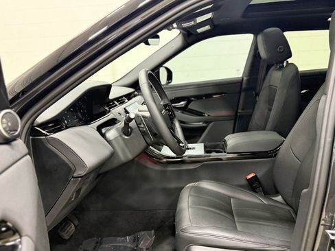 Used 2025 Land Rover Range Rover Evoque Dynamic SE image 26