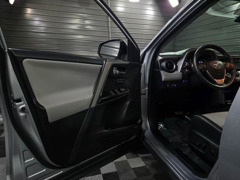 Used 2016 Toyota RAV4 Limited image 35