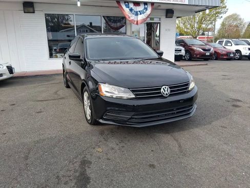 Used 2017 Volkswagen Jetta S FWD image 2
